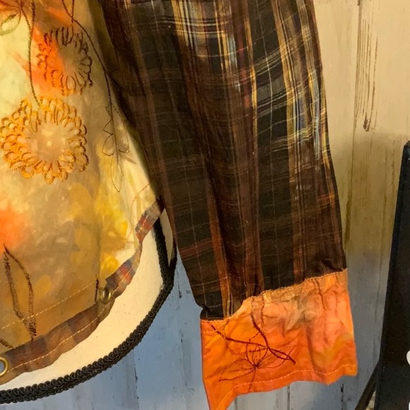 G Designs Natural Fashions western patchwork button down. - Picture 4 of 7